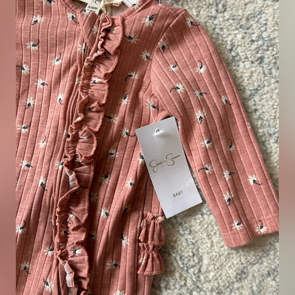 NWT Pink Ditsy Floral Ruffled baby One Piece Matching Headband size 3-6 months - Picture 4 of 7